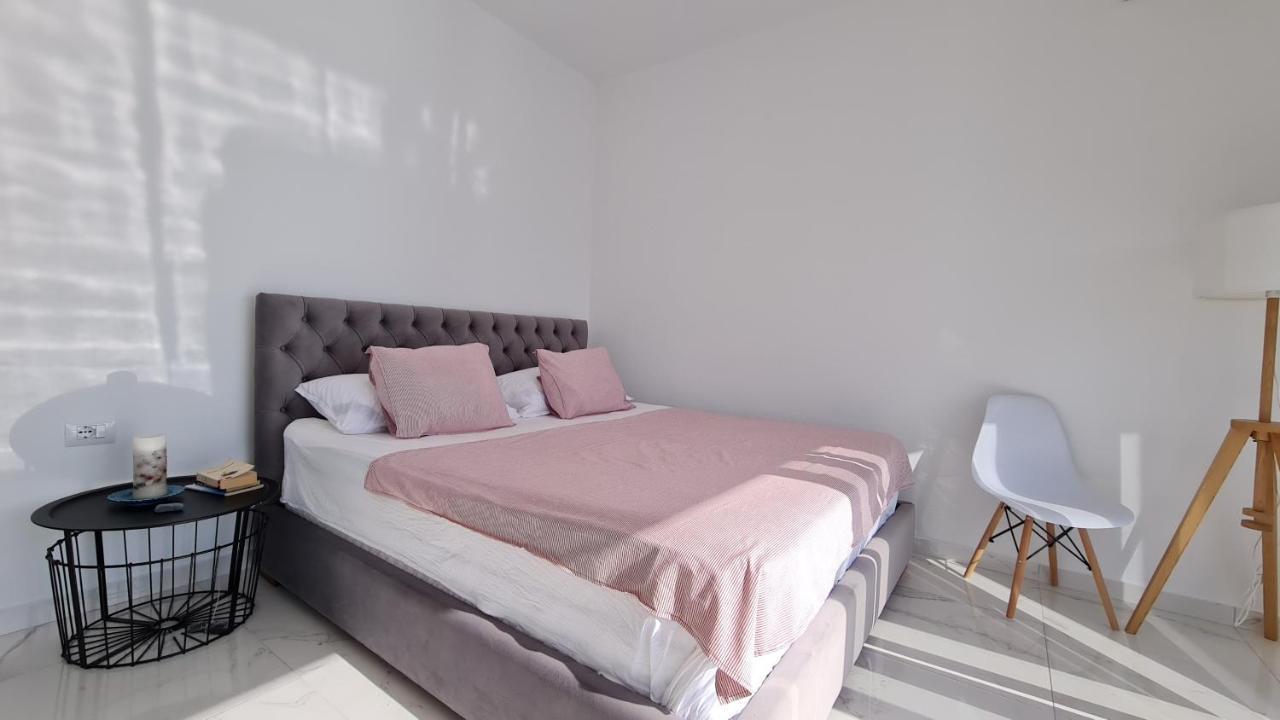 Rocknest Sea View Penthouse Apartment Sarande Exterior photo